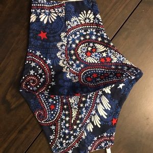 NWT Vera Bradley Face Mask Fireworks Paisley